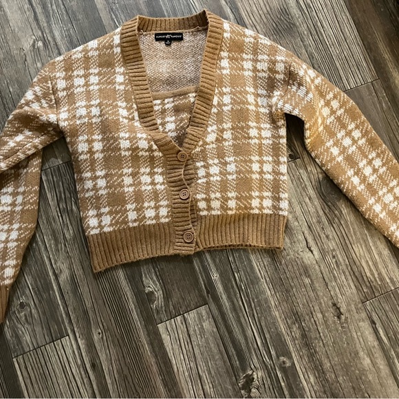 Brown & white plaid sweater set - Picture 2 of 3